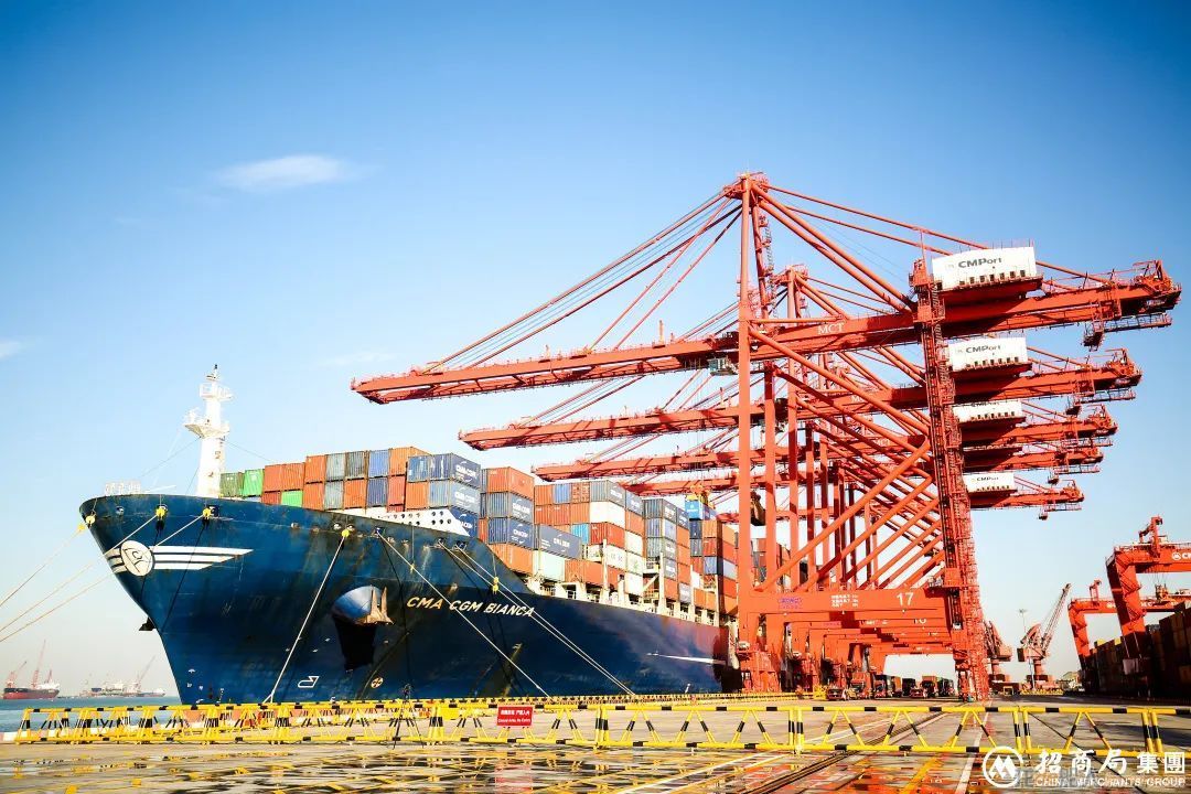 满满“ob欧宝黑科技”全球首个“智慧零碳”码头在天津港投入运营