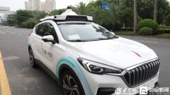 深圳无人驾驶汽车ob欧宝合法上路首日 记者市区