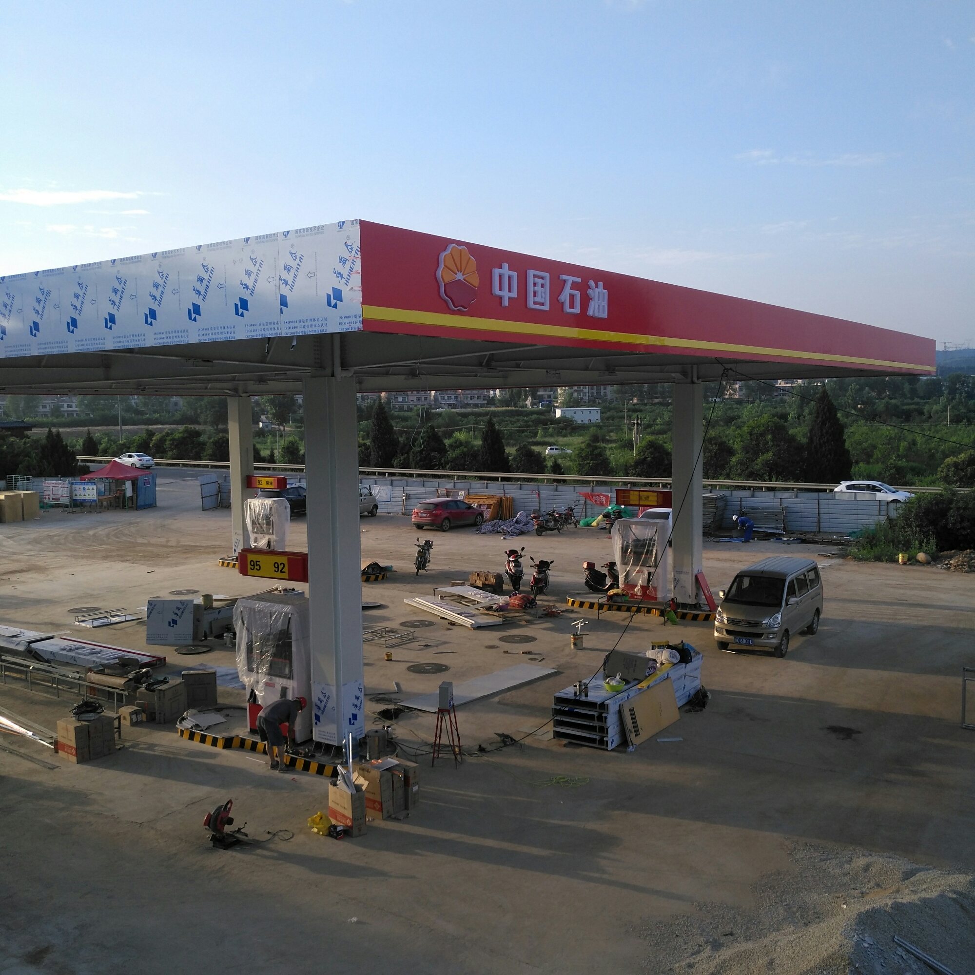 ob欧宝:中国石油九城加油站完成双层罐体防渗改造